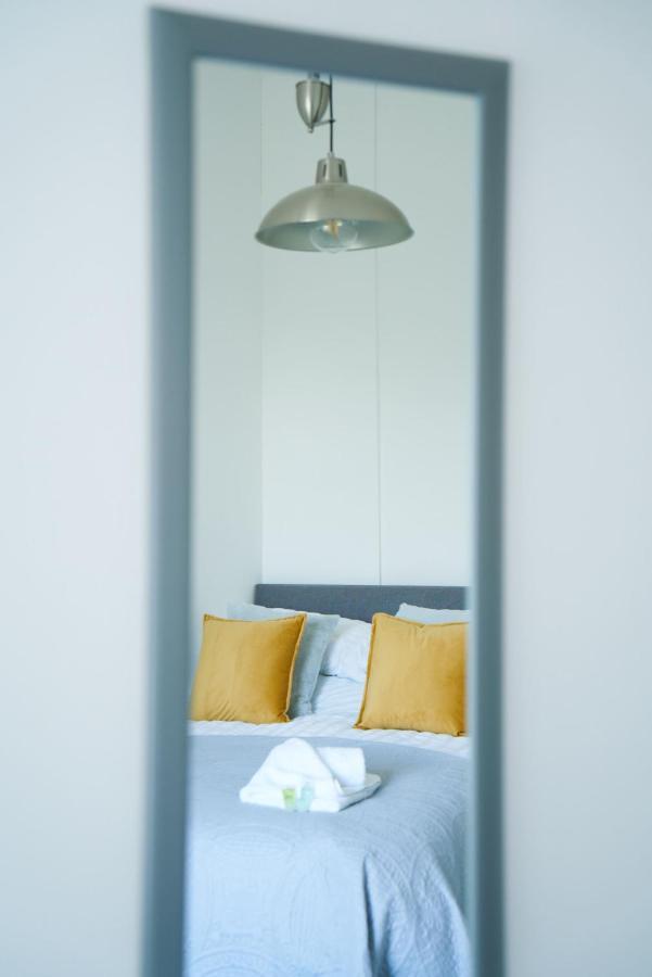 Meadow Apartment Dumbarton Ngoại thất bức ảnh